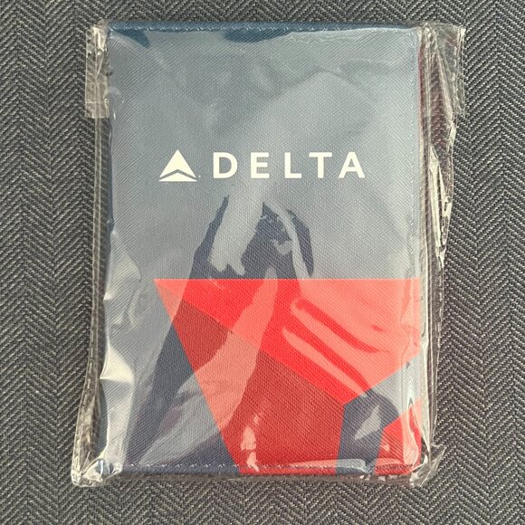 Delta Air Lines Passport Cover - Picture 1 of 1